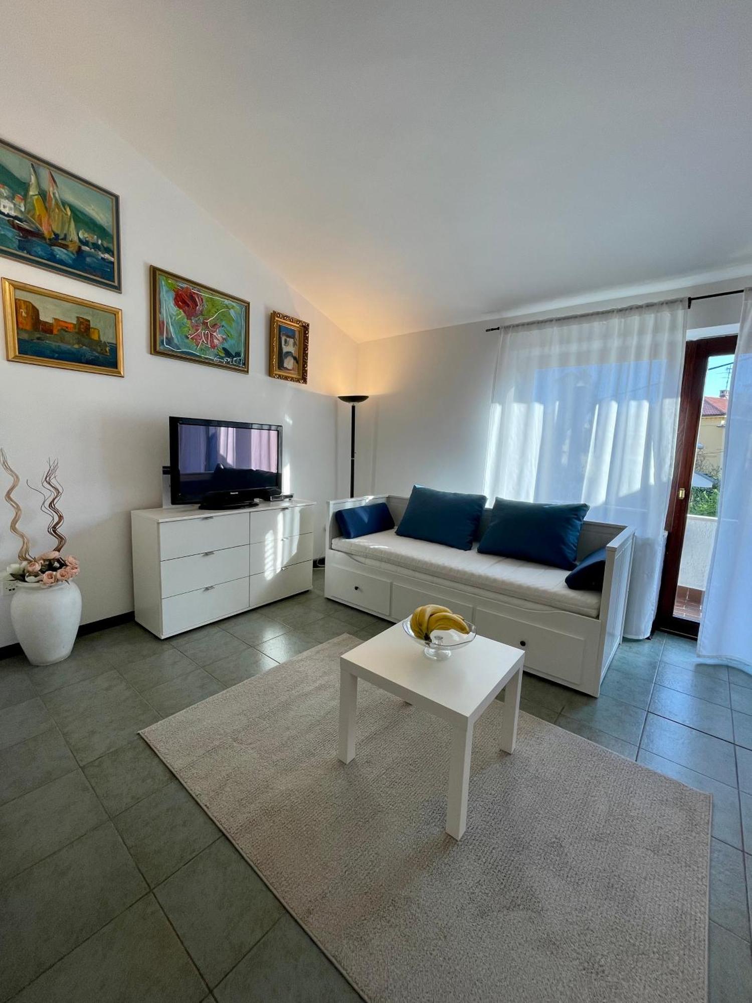 Apartments Matacin With Sea View Opatija Quarto foto